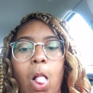 Meet your Posher, Christie